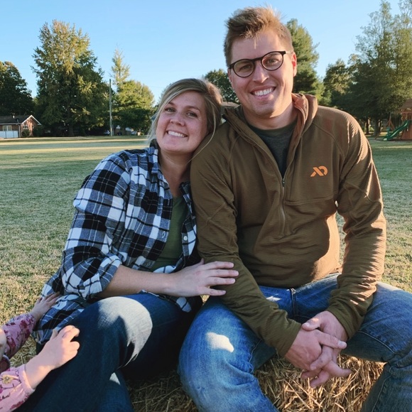 Meet your Posher, Taylor - Picture 2 of 6